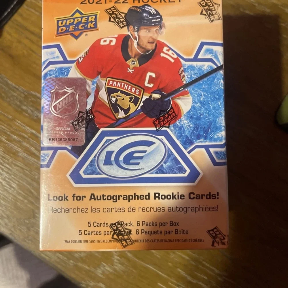 Upper Deck 2021-22 Ice Hockey Trading Card Box - Red - Picture 1 of 3